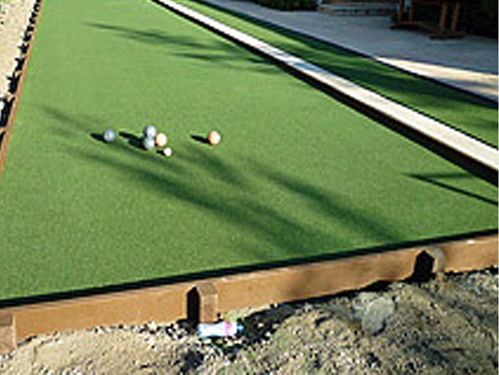Artificial Putting Greens for Backyards & Golf Areas Orange County Pavers