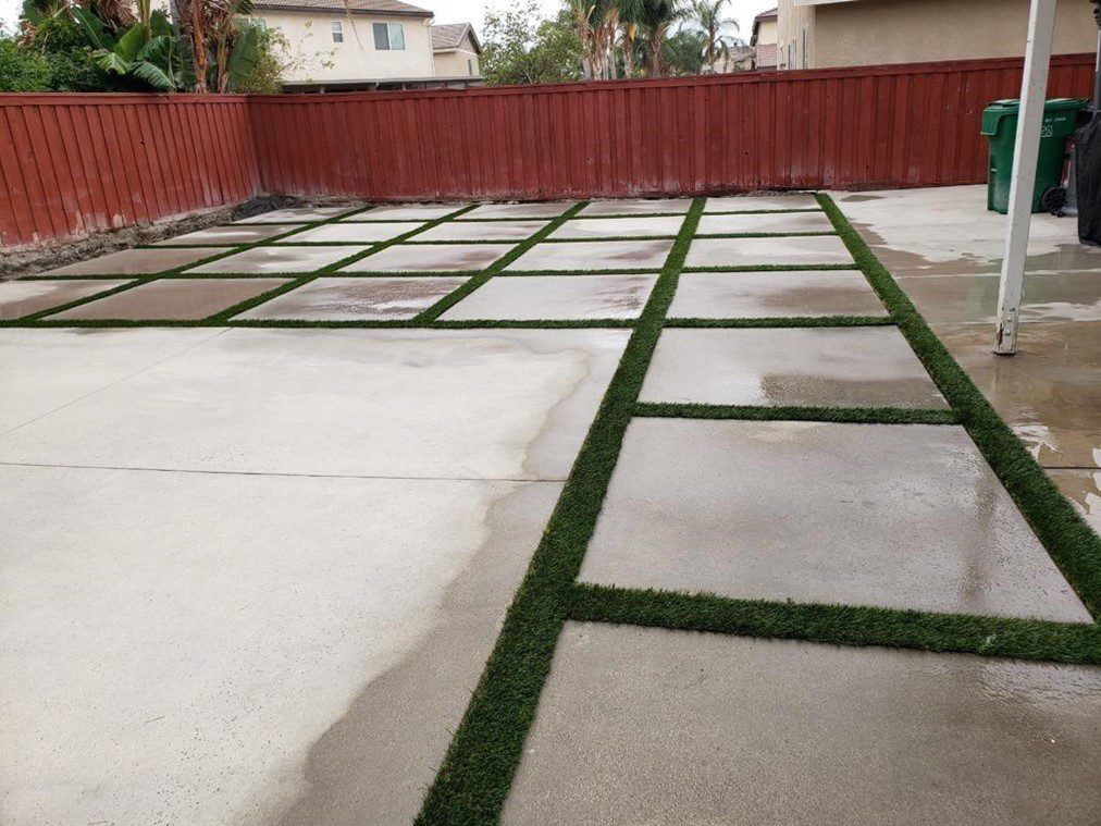 Artificial Grass Landscapes for front or back yards, Orange County Pavers